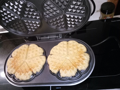 Natürlich gab es auch das Waffle Operation Center. Hier werden gerade Waffeln ohne Zucker gebacken.
